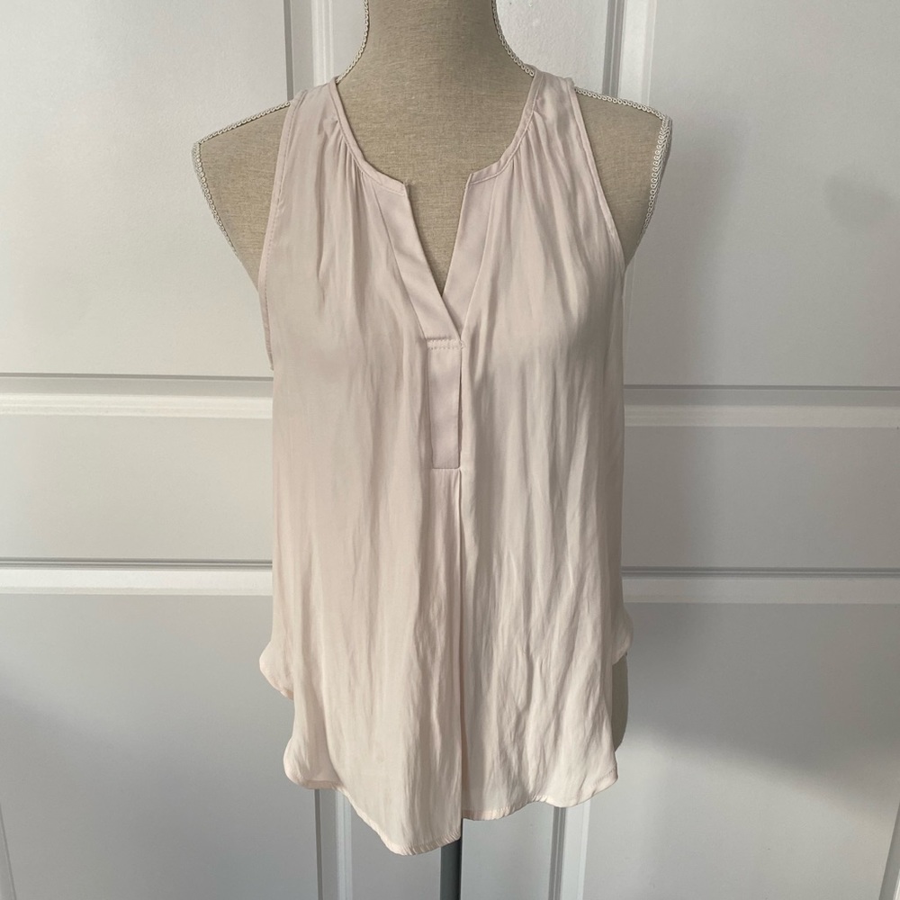 LUSH sleeveless blouse